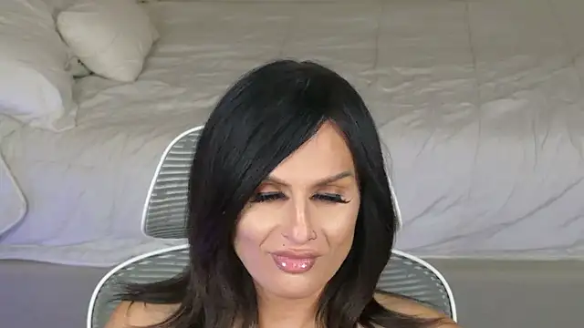 xprettysmilex live sex cam