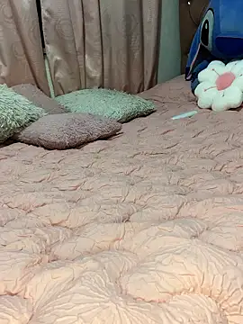 Rachellcooperrr live sex cam