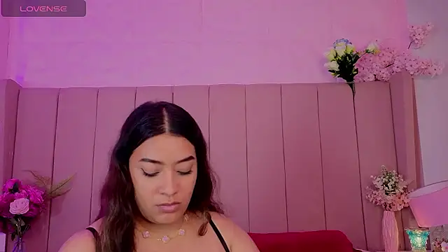 MollyBigBoobs12's cam snapshot