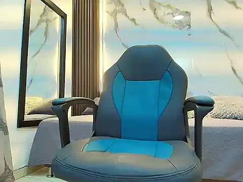 Enzo_Turner's cam snapshot