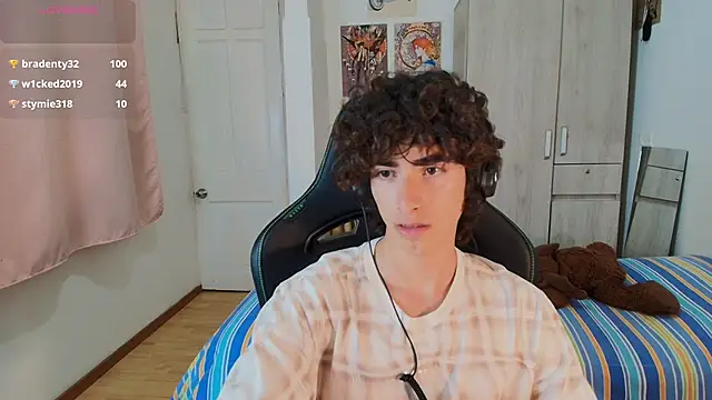 Nude_Boy18 live sex cam