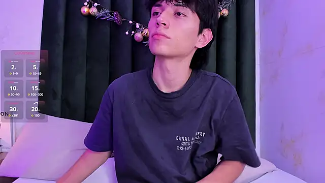 Aron_valverde live sex cam