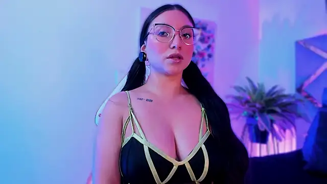 lucy_neil live sex cam