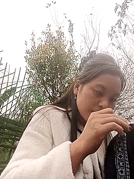 Alice-567's cam snapshot