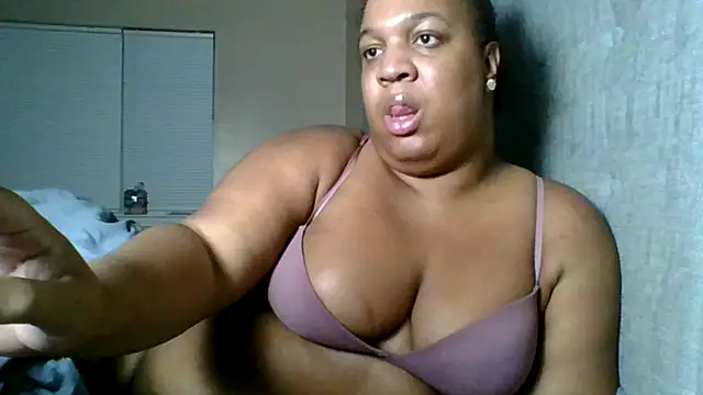 Badgirlbrittt live sex cam