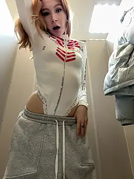 _Little_Ginger's cam snapshot