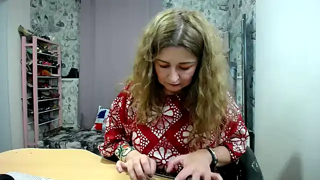 Helen1974 live sex cam