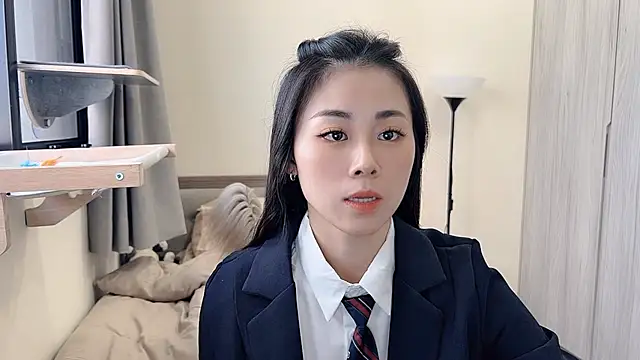 BabyOneDaily's cam snapshot