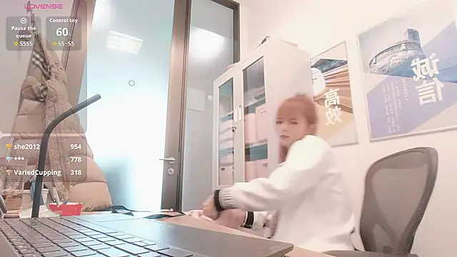 KKMM168 live sex cam