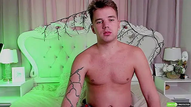 ArthurWhitee live sex cam