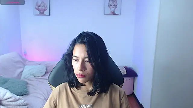 Kittie_nala_'s cam snapshot