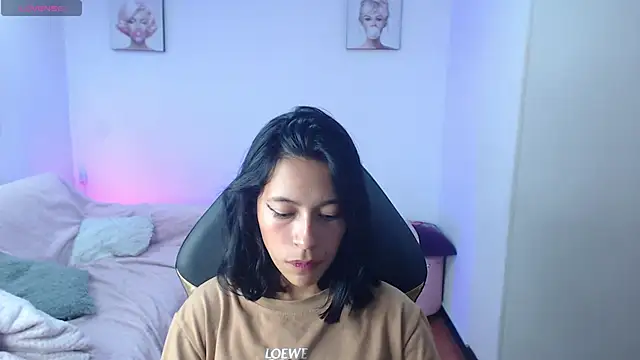 Kittie_nala_'s cam snapshot