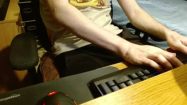 readytocome90's cam snapshot