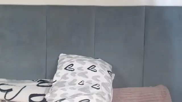 Jah-Queen's cam snapshot