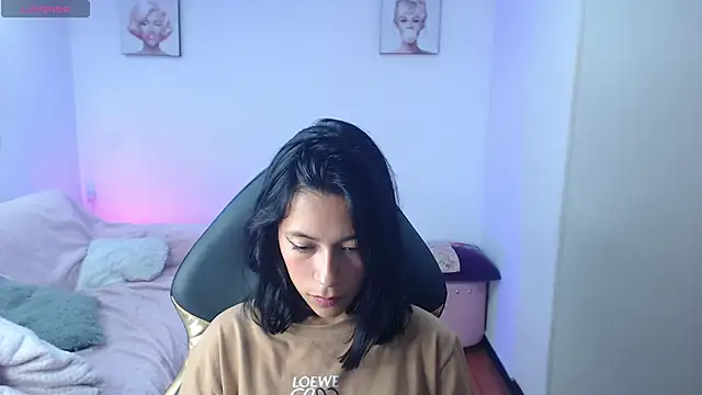 Kittie_nala_'s cam snapshot