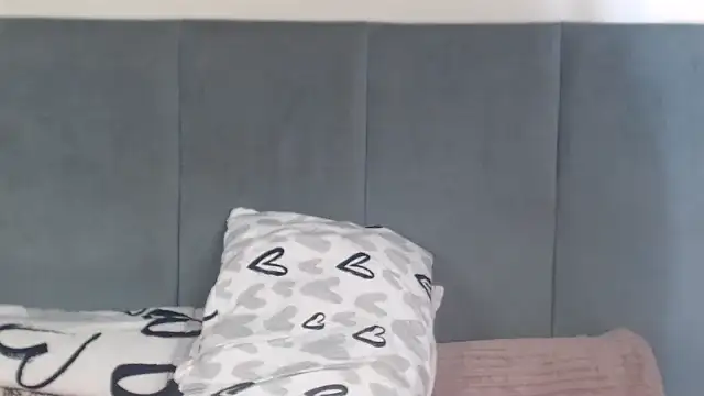 Jah-Queen's cam snapshot