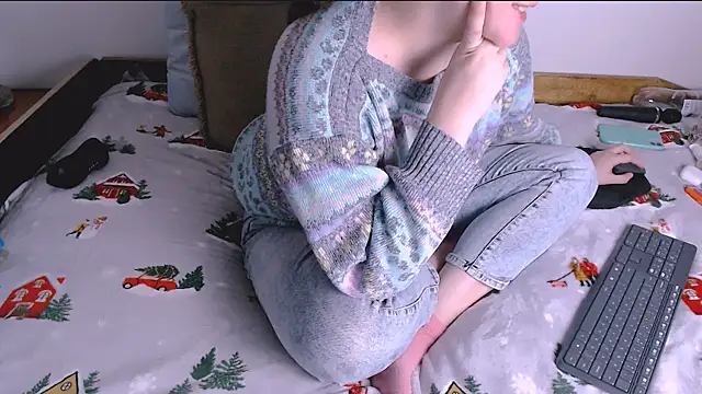 ChubbyMaia live sex cam