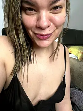 Zyrella live sex cam