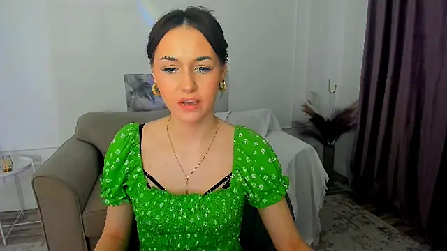 MakeYoueHappy live sex cam