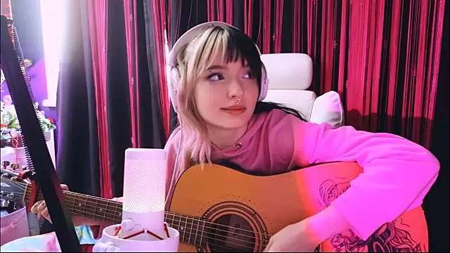 Avi_Nile live sex cam