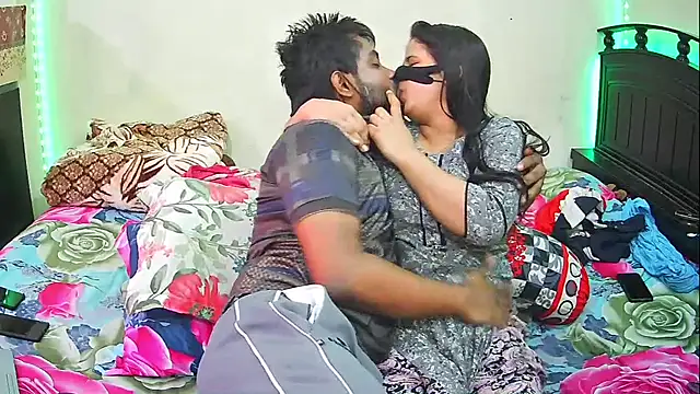 Younger_Couples live sex cam