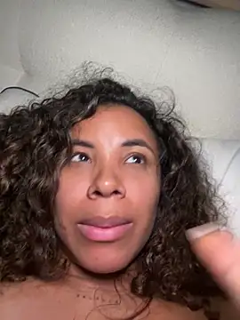 Brunettexio live sex cam