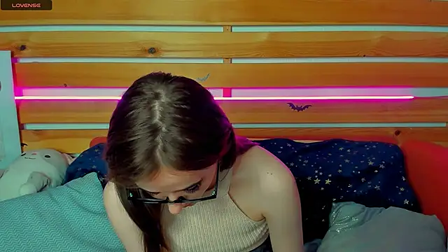 Evis_Dailyy's cam snapshot