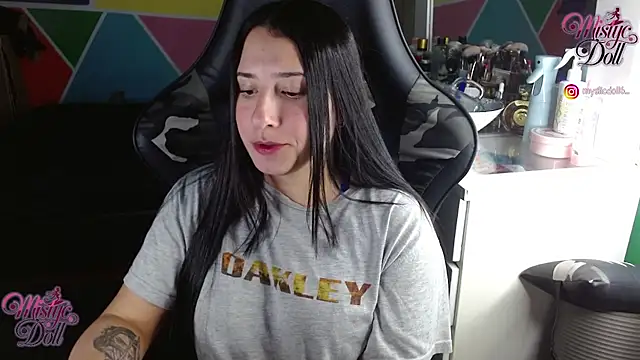 Mysticdooll69's cam snapshot