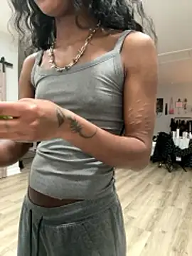 xouniq's cam snapshot