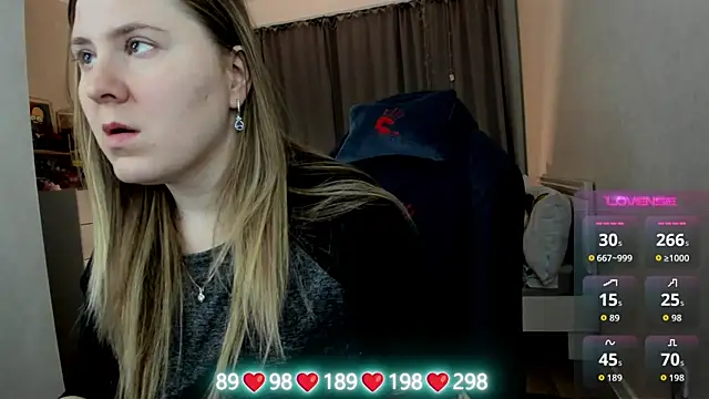 Olivia_Munk's cam snapshot