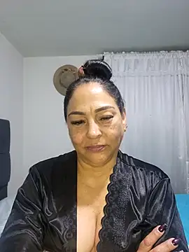 Gina_Myers live sex cam