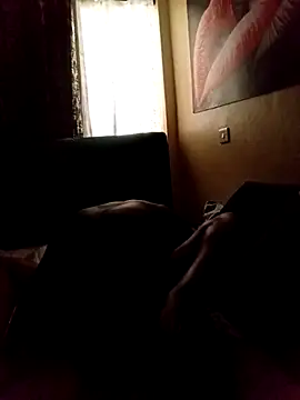 CUMHEREDARLING's cam snapshot