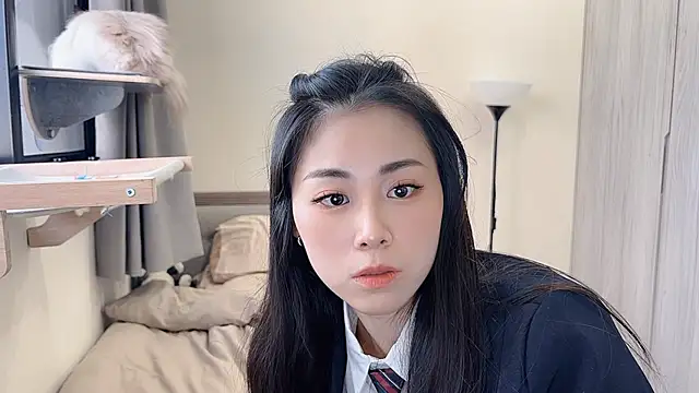 BabyOneDaily's cam snapshot