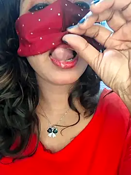 Bristy- live sex cam