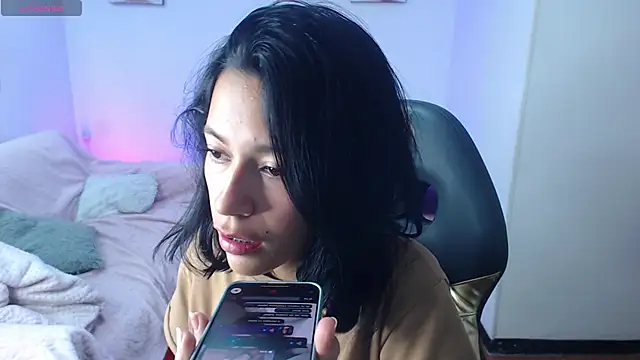 Kittie_nala_'s cam snapshot