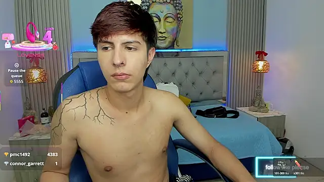 Estiv18_'s cam snapshot