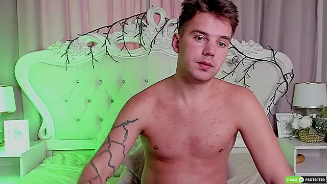 ArthurWhitee's cam snapshot