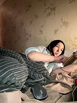 Naughtbaby_2025's cam snapshot