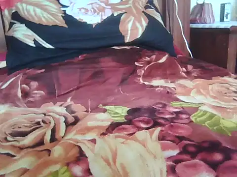 Nuttysub live sex cam