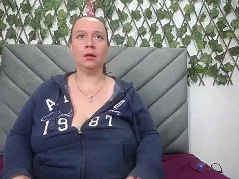 vjenniferper's cam snapshot