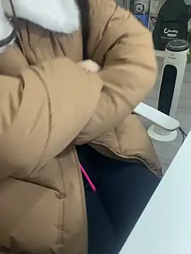 Mina048's cam snapshot