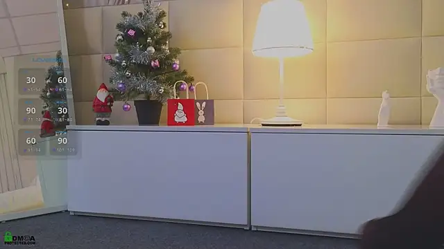 LolaPrise's cam snapshot