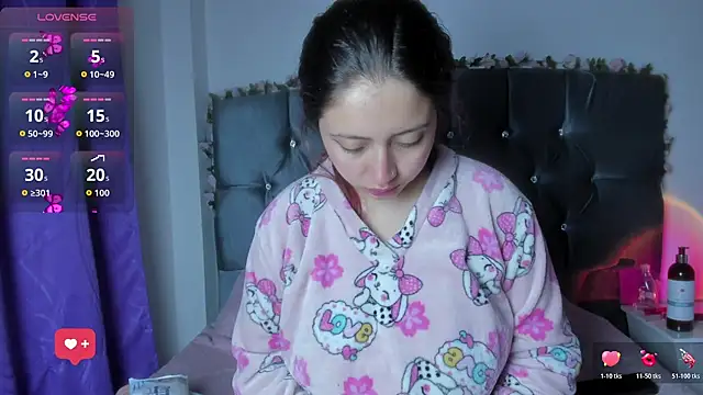 Ari_Michie's cam snapshot