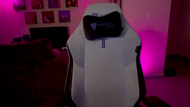 KiraSpitQueen's cam snapshot