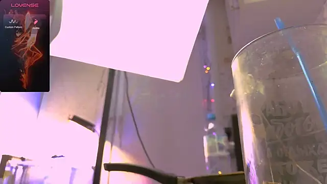 Kleo_Godde live sex cam