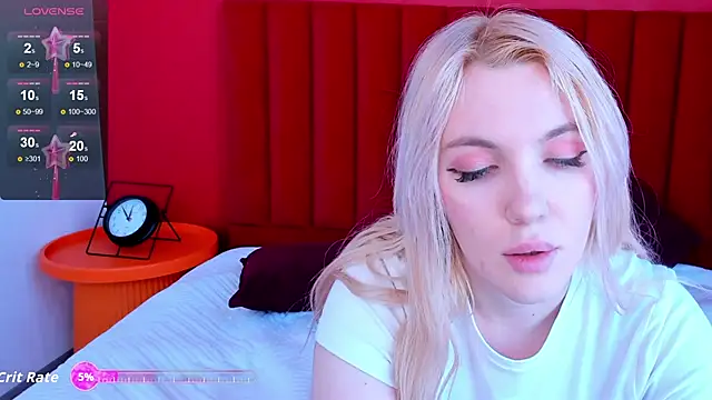 Fluffy_Monica's cam snapshot