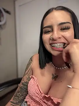Hilary_pinkk live sex cam