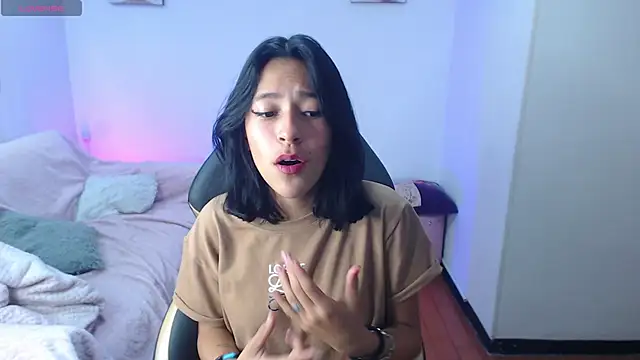 Kittie_nala_'s cam snapshot