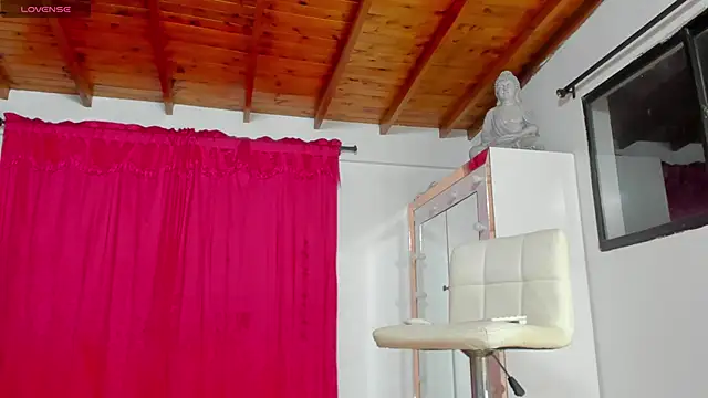 emily_hornett live sex cam