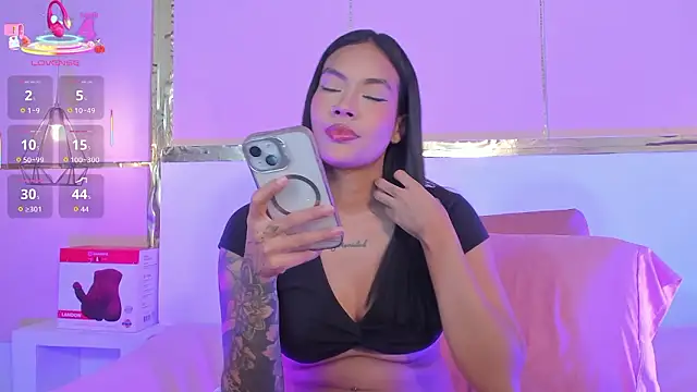 VenusEvans1's cam snapshot